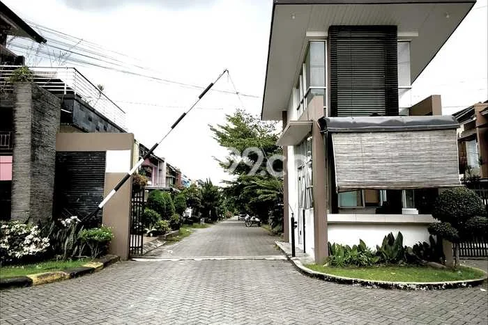 Dijual Cepat Rumah Favorit Siap Huni LB 200m2 di Medan Johor, Medan Dijual Cepat Rumah Favorit Siap Huni LB 200m2 di Medan Johor, Medan