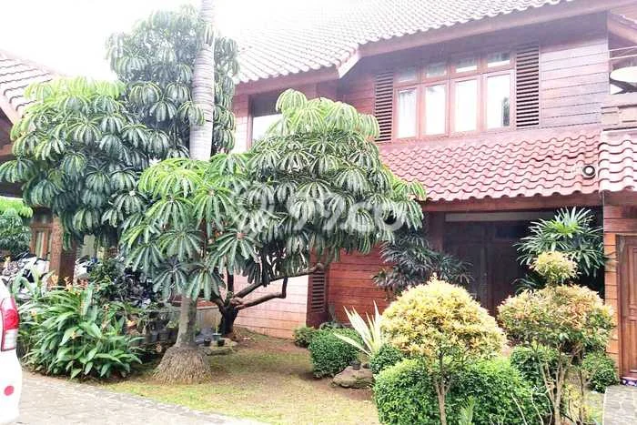 Hunian Elit LB 925m2 Siap Pakai Desain Elegan di Cipadu, Tangerang Hunian Elit LB 925m2 Siap Pakai Desain Elegan di Cipadu, Tangerang