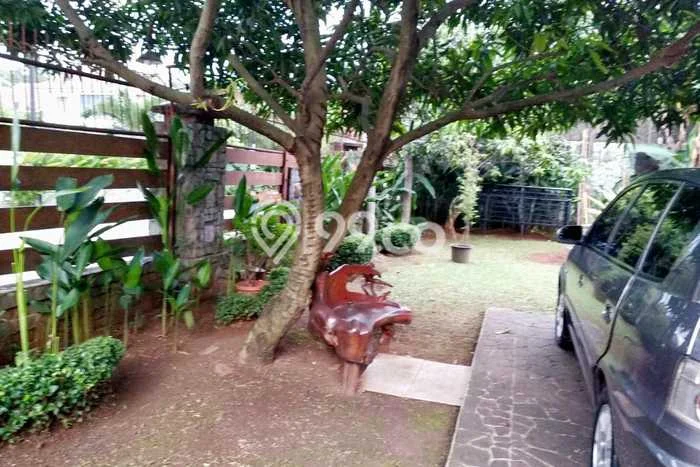Hunian Elit LB 925m2 Siap Pakai Desain Elegan di Cipadu, Tangerang Hunian Elit LB 925m2 Siap Pakai Desain Elegan di Cipadu, Tangerang