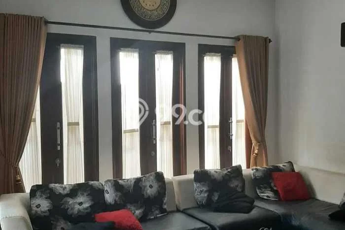 Rumah Modern 5 KT di Ciateul Bandung Full Furnished Rumah Modern 5 KT di Ciateul Bandung Full Furnished