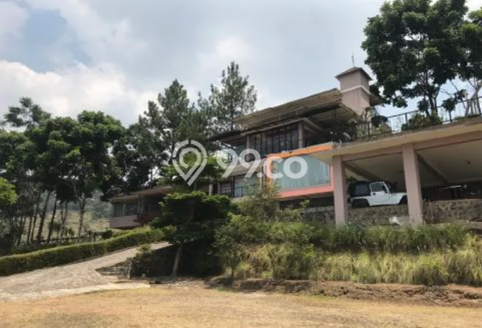 Ready to Use! Luxury House LT 3300m2 Desain Elegan di Dago Ready to Use! Luxury House LT 3300m2 Desain Elegan di Dago