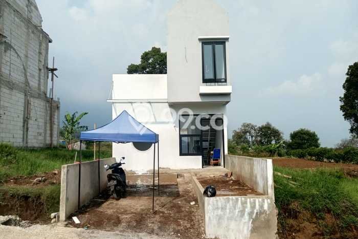 SEGERA MILIKI! Rumah di Cihanjuang, Bandung, Luas 64m² Bangunan 30m² SEGERA MILIKI! Rumah di Cihanjuang, Bandung, Luas 64m² Bangunan 30m²
