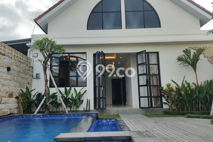 Rumah di Umalas, Dekat Tol, 3 KM, LT 250m² LB 125m² Rumah di Umalas, Dekat Tol, 3 KM, LT 250m² LB 125m²