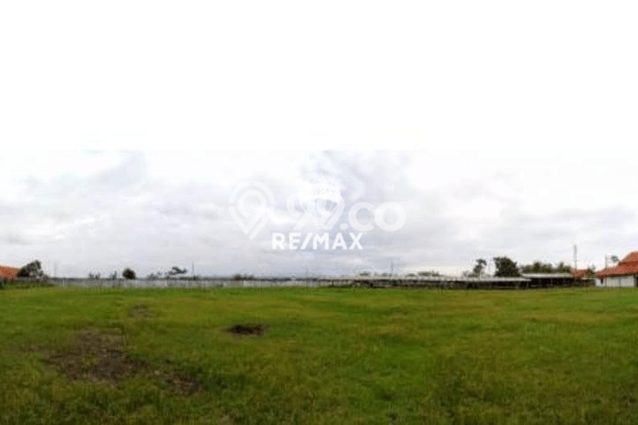 Disewakan Gudang komersial di Mundu luas bangunan 700m2 Disewakan Gudang komersial di Mundu luas bangunan 700m2