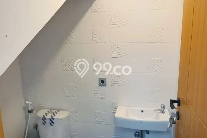 For Sale Rumah 3 Kamar Lokasi Strategis Bagus dan Strategis di Kembangan For Sale Rumah 3 Kamar Lokasi Strategis Bagus dan Strategis di Kembangan