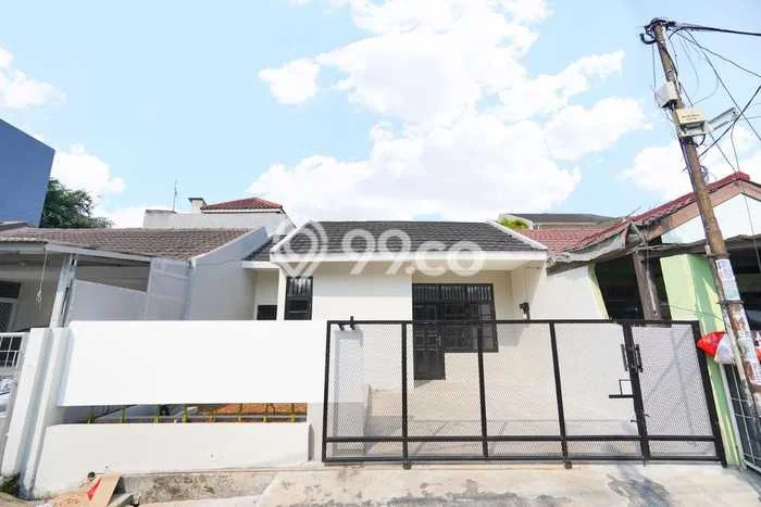 Dijual Rumah Eksklusif 3 KT di BSD Griya Loka, Tangerang Dijual Rumah Eksklusif 3 KT di BSD Griya Loka, Tangerang