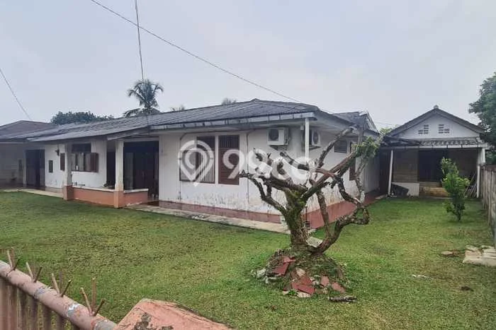 For Sale Rumah 5 Kamar Lokasi Ideal Bagus dan Strategis di Sawangan For Sale Rumah 5 Kamar Lokasi Ideal Bagus dan Strategis di Sawangan