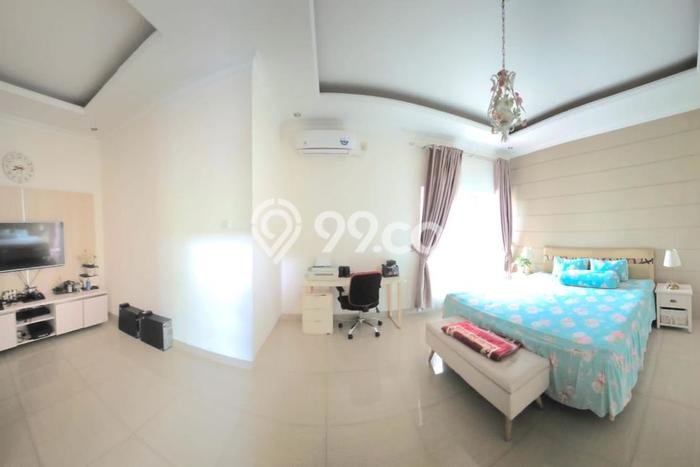 Dijual Rumah Mewah Elegan Dengan View Eksklusif di Cibubur, Jakarta Timur Dijual Rumah Mewah Elegan Dengan View Eksklusif di Cibubur, Jakarta Timur
