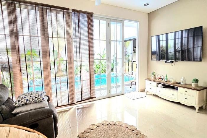 Dijual Rumah Mewah Elegan Dengan View Eksklusif di Cibubur, Jakarta Timur Dijual Rumah Mewah Elegan Dengan View Eksklusif di Cibubur, Jakarta Timur