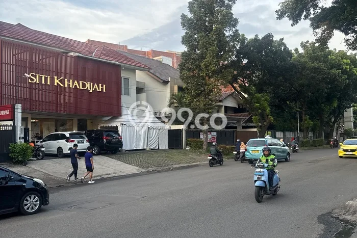 Disewakan Ruko di Kawasan Ramai Bintaro Luas 600m2 Disewakan Ruko di Kawasan Ramai Bintaro Luas 600m2