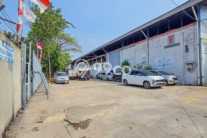 Gudang Bagus Dijual LB 2310m2 Lokasi Strategis Tangerang Area Cocok untuk Berbisnis Gudang Bagus Dijual LB 2310m2 Lokasi Strategis Tangerang Area Cocok untuk Berbisnis