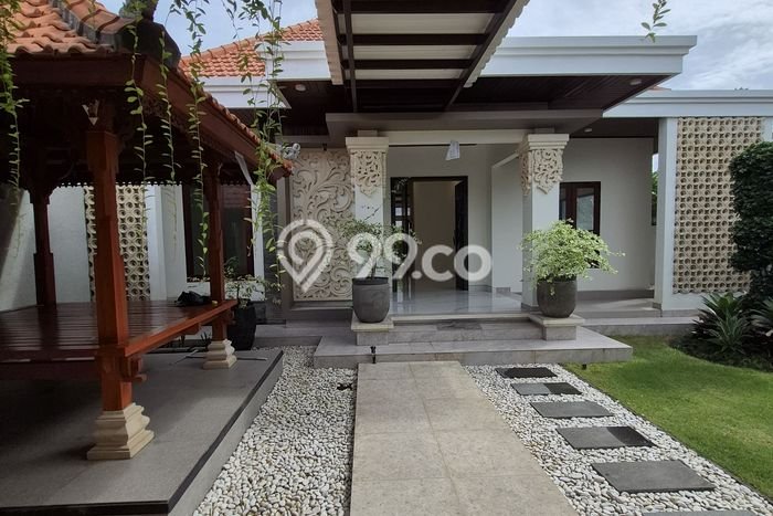 HARGA TERBAIK! Vila Kawasan , Luas 400m2m², Area Prima HARGA TERBAIK! Vila Kawasan , Luas 400m2m², Area Prima