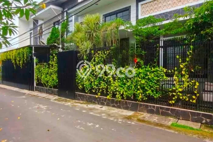 Dijual Rumah Luas Elegan Dengan View Eksklusif di Bambu Apus, Jakarta Timur Dijual Rumah Luas Elegan Dengan View Eksklusif di Bambu Apus, Jakarta Timur