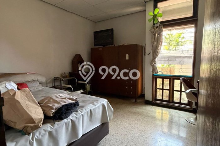 Siap Huni Rumah Mewah 5 Kamar di Kebon Jeruk Dekat ke Mana Pun Siap Huni Rumah Mewah 5 Kamar di Kebon Jeruk Dekat ke Mana Pun