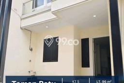 Jual Rumah Luas Megah Dengan View Eksklusif di Taman Ratu, Jakarta Barat Jual Rumah Luas Megah Dengan View Eksklusif di Taman Ratu, Jakarta Barat