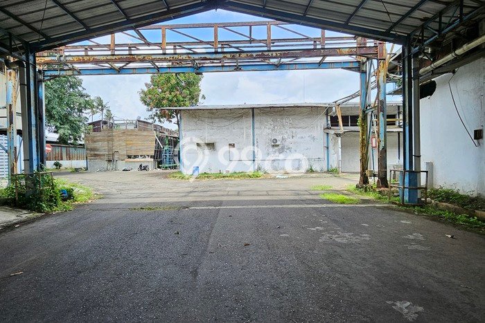 Unit Gudang Disewa Lokasi Karawaci, Tangerang Spesifikasi Luas Bangunan 500m2 Unit Gudang Disewa Lokasi Karawaci, Tangerang Spesifikasi Luas Bangunan 500m2