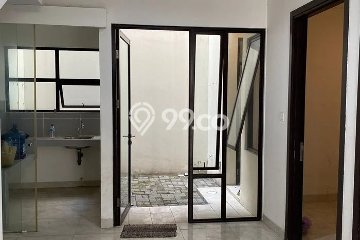 Lokasi strategis! Rumah siap pakai disewakan di Cikupa LB 101m2 Lokasi strategis! Rumah siap pakai disewakan di Cikupa LB 101m2