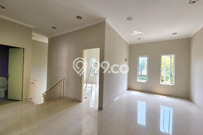 Rumah Mewah LB 200m2 Siap Pakai Desain Elegan di Lippo Karawaci, Tangerang Rumah Mewah LB 200m2 Siap Pakai Desain Elegan di Lippo Karawaci, Tangerang