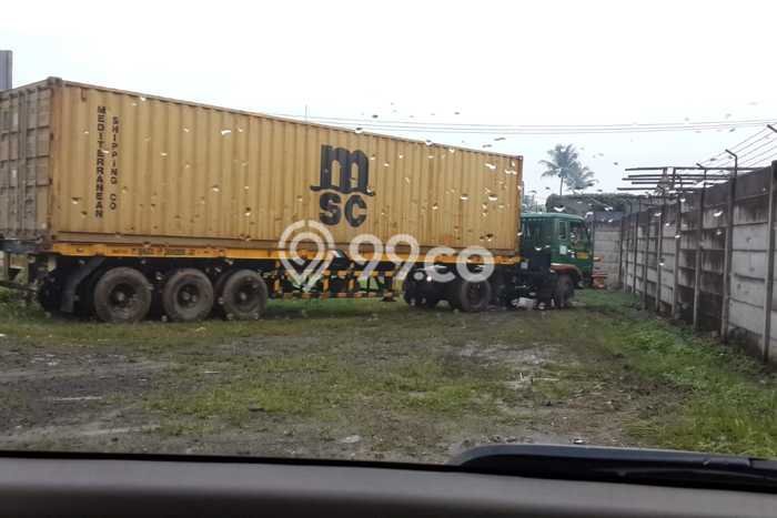 Gudang paling strategis disewakan di Curug Serang Gudang paling strategis disewakan di Curug Serang