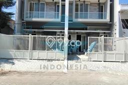 PROMO SPESIAL! Rumah Ready Stock lokasi Manyar, Surabaya, Luas 120m² Bangunan 190m² PROMO SPESIAL! Rumah Ready Stock lokasi Manyar, Surabaya, Luas 120m² Bangunan 190m²