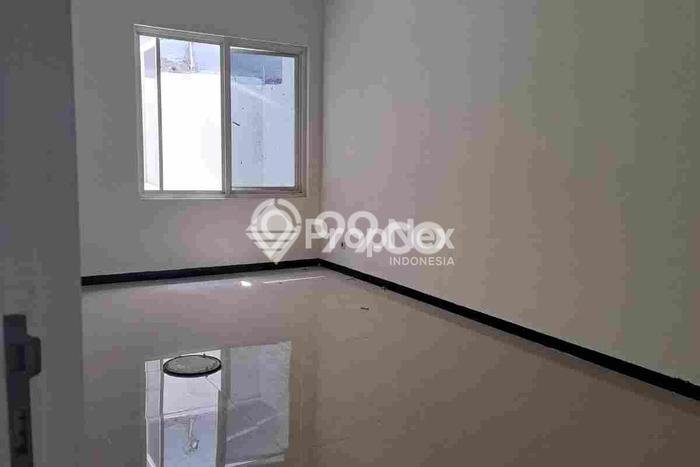 Hunian Asri 4 KT di , Surabaya - Luas Tanah 120m2m² Hunian Asri 4 KT di , Surabaya - Luas Tanah 120m2m²