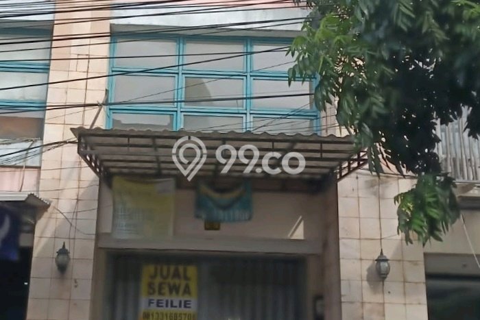 Ruko Bagus Dijual di Tidar Surabaya Strategis Cocok untuk Kembangkan Bisnis Ruko Bagus Dijual di Tidar Surabaya Strategis Cocok untuk Kembangkan Bisnis