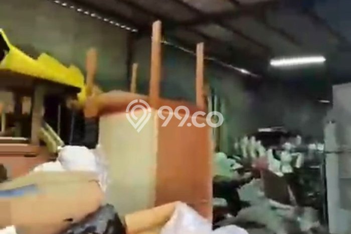Disewakan Gudang di Pusat Kota Tangerang Ramai Strategis Disewakan Gudang di Pusat Kota Tangerang Ramai Strategis