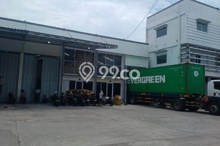 Gudang untuk Disewa di Pusat Jakarta Barat Luas Bangunan 550m2 Gudang untuk Disewa di Pusat Jakarta Barat Luas Bangunan 550m2