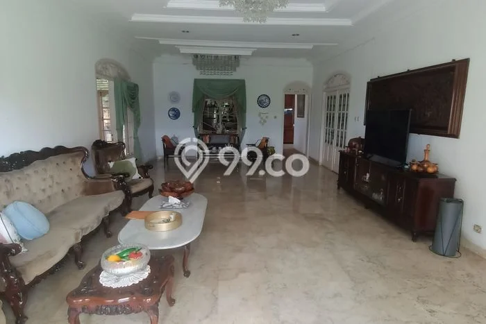 Rumah Luxury Modern Tanpa Renovasi di Kalibata Jakarta Selatan Rumah Luxury Modern Tanpa Renovasi di Kalibata Jakarta Selatan