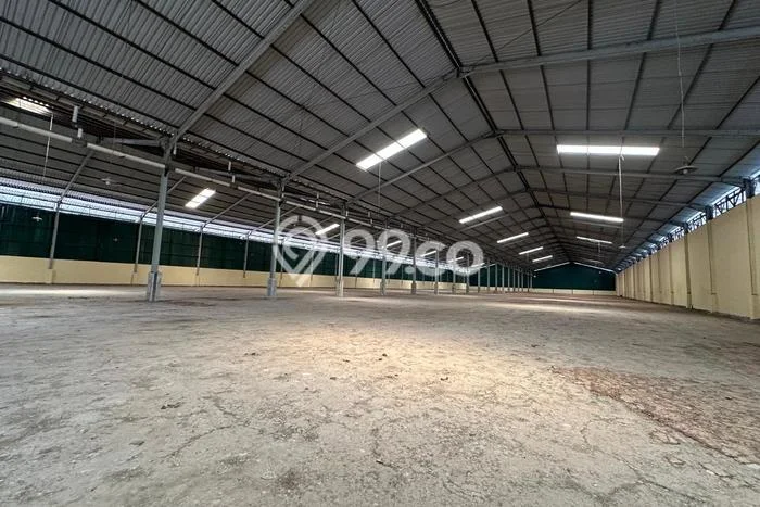 Pabrik Komersial Disewakan di Jati Uwung Tangerang Luas 2900m2 Pabrik Komersial Disewakan di Jati Uwung Tangerang Luas 2900m2