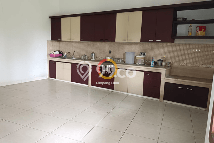 Untuk Disewa Ruko di Ungaran Barat Semarang LT 1662m2, LB 1217m2 Untuk Disewa Ruko di Ungaran Barat Semarang LT 1662m2, LB 1217m2