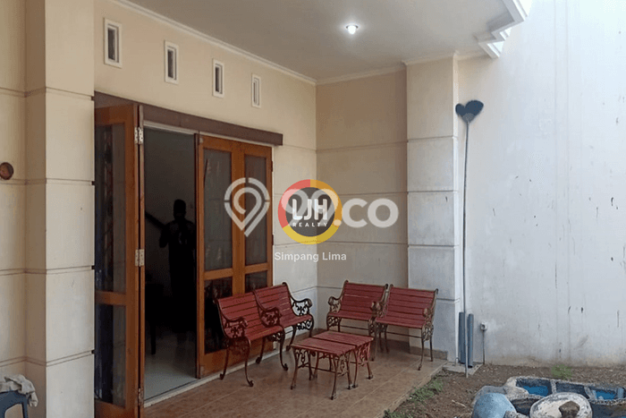 Dijual Hunian Rumah Terawat 4 KT di Ngesrep, Semarang Dijual Hunian Rumah Terawat 4 KT di Ngesrep, Semarang