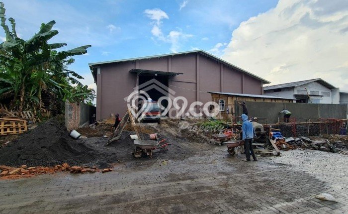 Unit Gudang disewakan di Ngaliyan Semarang dengan LT 1506m2 / LB 1100m2 Unit Gudang disewakan di Ngaliyan Semarang dengan LT 1506m2 / LB 1100m2