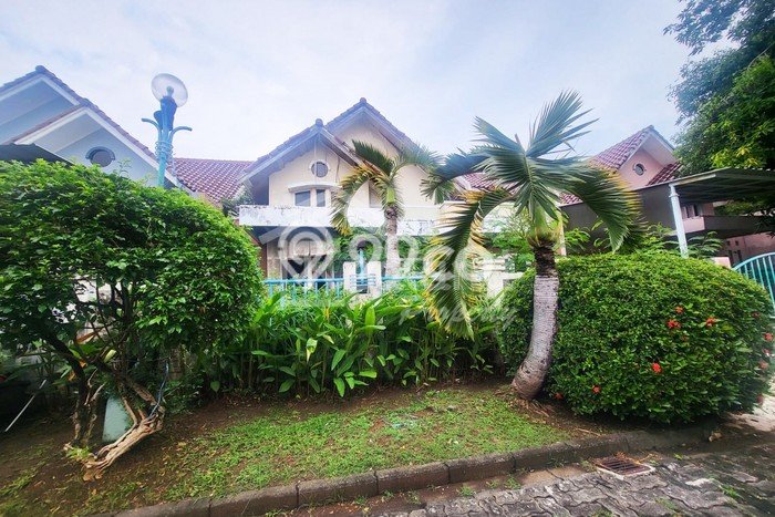 INVESTASI CERDAS! Rumah Exclusive Semarang Barat, Semarang, LT 200m2m² Luas Bangunan 117m2m² INVESTASI CERDAS! Rumah Exclusive Semarang Barat, Semarang, LT 200m2m² Luas Bangunan 117m2m²