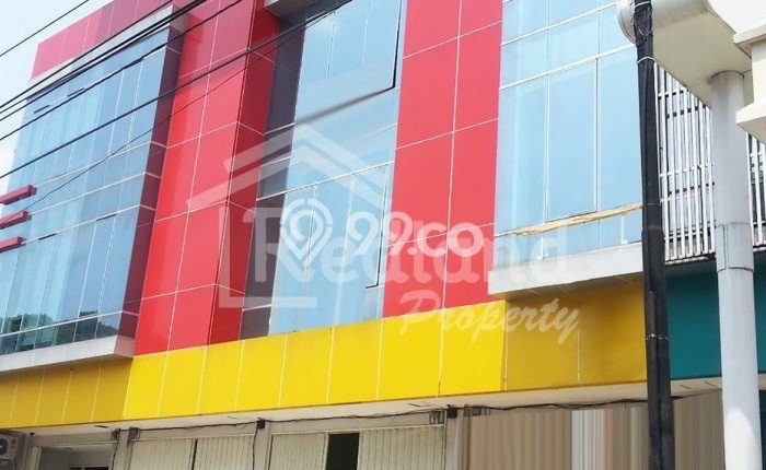 LOKASI STRATEGIS! Ruko di Candisari, Luas 174m2m², Area Komersial, Jalan Utama LOKASI STRATEGIS! Ruko di Candisari, Luas 174m2m², Area Komersial, Jalan Utama
