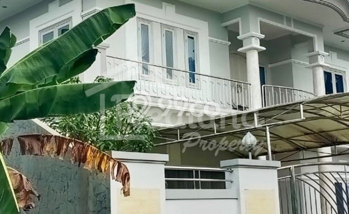 Rumah Mewah Siap Huni LT 505m2 di Banyumanik, Semarang Rumah Mewah Siap Huni LT 505m2 di Banyumanik, Semarang