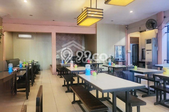 Komersial Dijual di Semarang Tengah Semarang dengan Luas Bangunan 250m2 Komersial Dijual di Semarang Tengah Semarang dengan Luas Bangunan 250m2