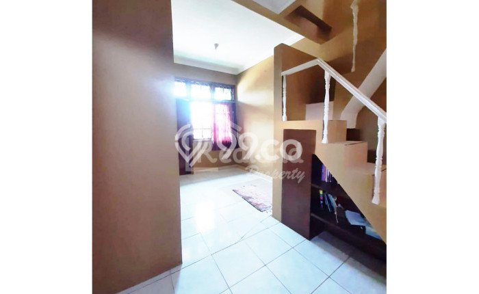 Siap Huni Hunian Elit 4 Kamar di Banyumanik Dekat ke Mana Saja Siap Huni Hunian Elit 4 Kamar di Banyumanik Dekat ke Mana Saja