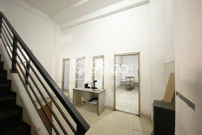 Ruko untuk disewa di Semarang Selatan punya LT 354m2 & LB 900m2 harga sewa kompetitif Ruko untuk disewa di Semarang Selatan punya LT 354m2 & LB 900m2 harga sewa kompetitif