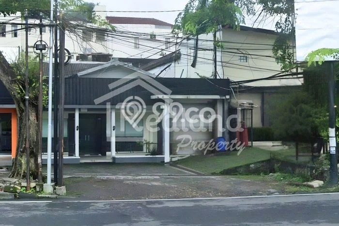 Komersial paling strategis disewakan di Semarang Selatan Semarang Komersial paling strategis disewakan di Semarang Selatan Semarang