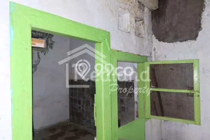 Ruko Disewakan di Area Ramai Semarang Tengah, Semarang Ruko Disewakan di Area Ramai Semarang Tengah, Semarang