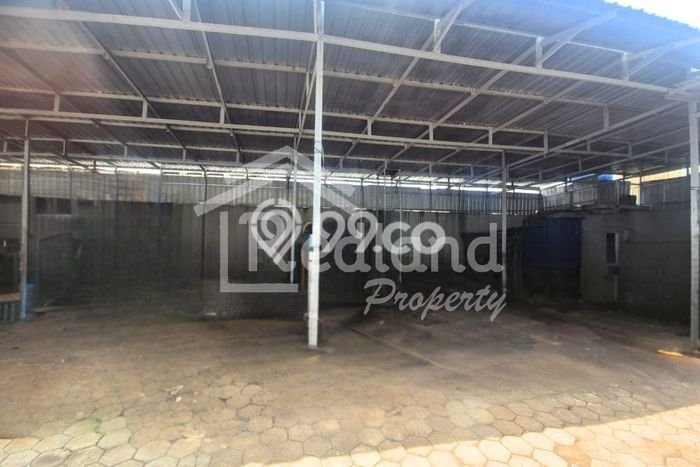 Unit Gudang Dijual di Ngaliyan Semarang Luas Tanah 525m2, Luas Bangunan 100m2 Unit Gudang Dijual di Ngaliyan Semarang Luas Tanah 525m2, Luas Bangunan 100m2