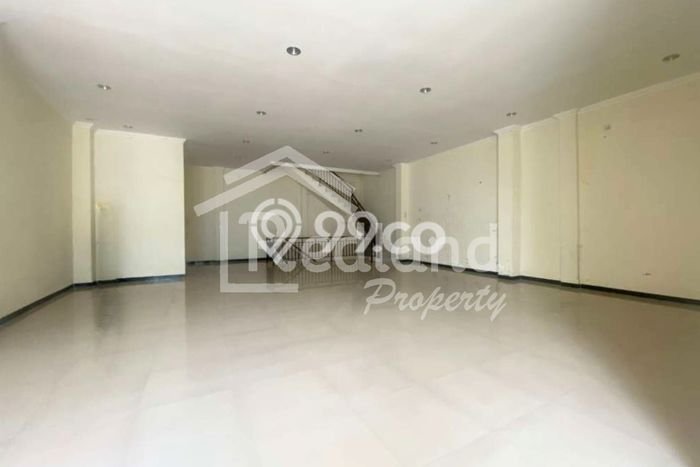 LOKASI STRATEGIS! Ruko Kawasan Banyumanik, Luas 318m2m², Pusat Bisnis, Jalan Utama LOKASI STRATEGIS! Ruko Kawasan Banyumanik, Luas 318m2m², Pusat Bisnis, Jalan Utama