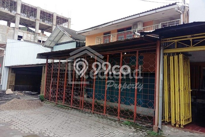Rumah di Puri Anjasmoro, 3 KM, View Kota, LT 240m² LB 400m² Rumah di Puri Anjasmoro, 3 KM, View Kota, LT 240m² LB 400m²