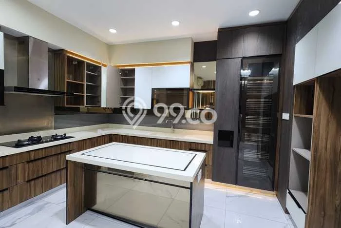Siap Huni Rumah Mewah 4 Kamar di Kelapa Gading Dekat ke Mana Pun Siap Huni Rumah Mewah 4 Kamar di Kelapa Gading Dekat ke Mana Pun