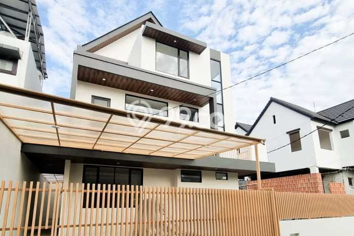 For Sale! Premium House LT 195m2 Desain Elegan di Dalung For Sale! Premium House LT 195m2 Desain Elegan di Dalung