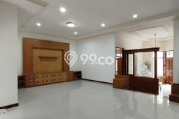Sewa Rumah Harga Terjangkau di Setra Duta Bandung Punya 3 Kamar Tidur Sewa Rumah Harga Terjangkau di Setra Duta Bandung Punya 3 Kamar Tidur
