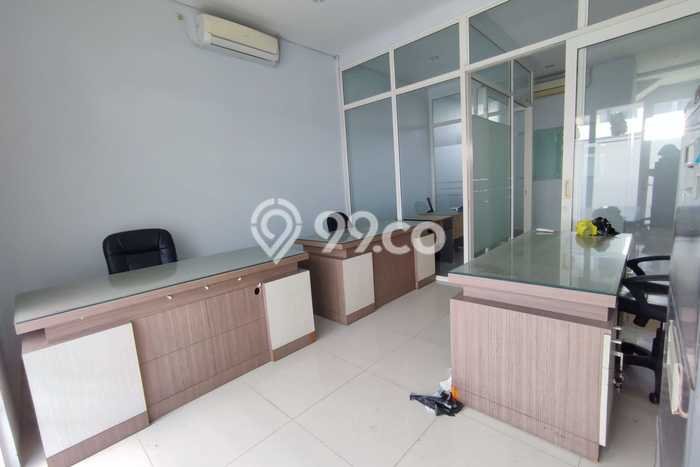 Unit Ruko Disewakan di Setra Sari di Area Ramai & Strategis Unit Ruko Disewakan di Setra Sari di Area Ramai & Strategis