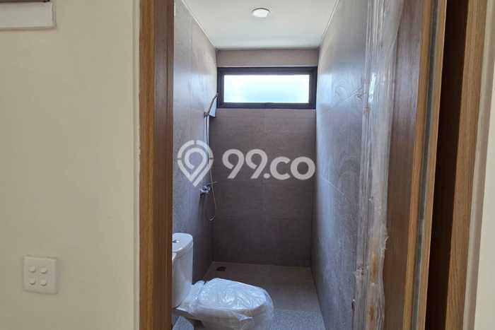 For Sale Rumah 3 Kamar Lokasi Strategis Nyaman dan Strategis di BSD For Sale Rumah 3 Kamar Lokasi Strategis Nyaman dan Strategis di BSD