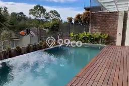 Rumah Villa Ada Kolam Renang di Resor Dago Pakar Bandung Utara Rumah Villa Ada Kolam Renang di Resor Dago Pakar Bandung Utara
